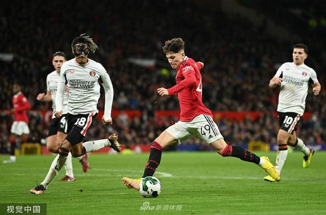 的指揮下 的指揮下