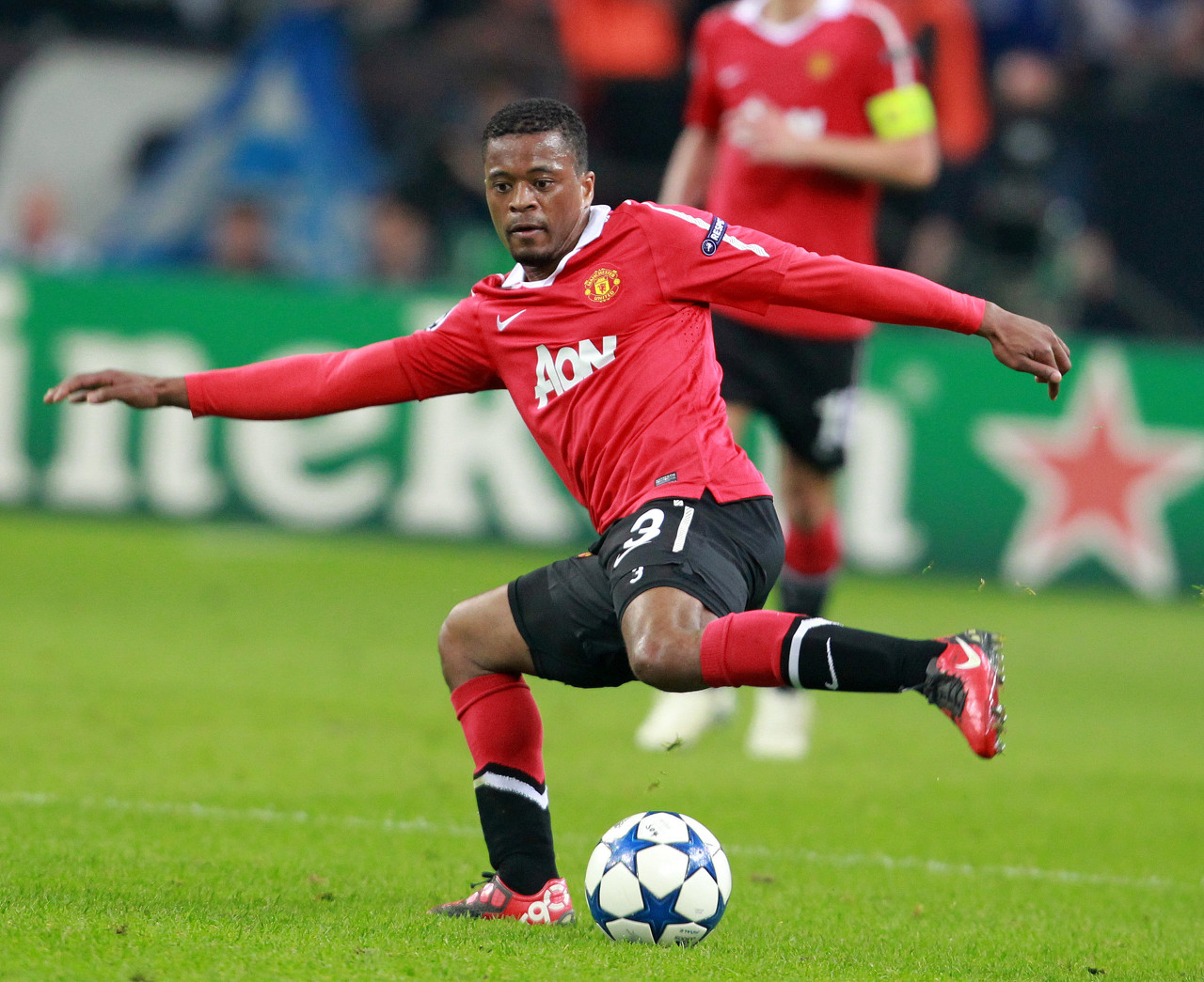 伤的眼部 伤的眼部